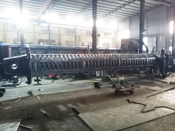 客戶定制水冷加風冷設(shè)備生產(chǎn)已經(jīng)接近尾聲